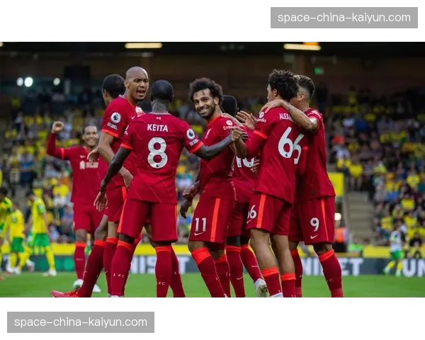 英超保级彻底失控：四队为最后两个名额展开终极厮杀